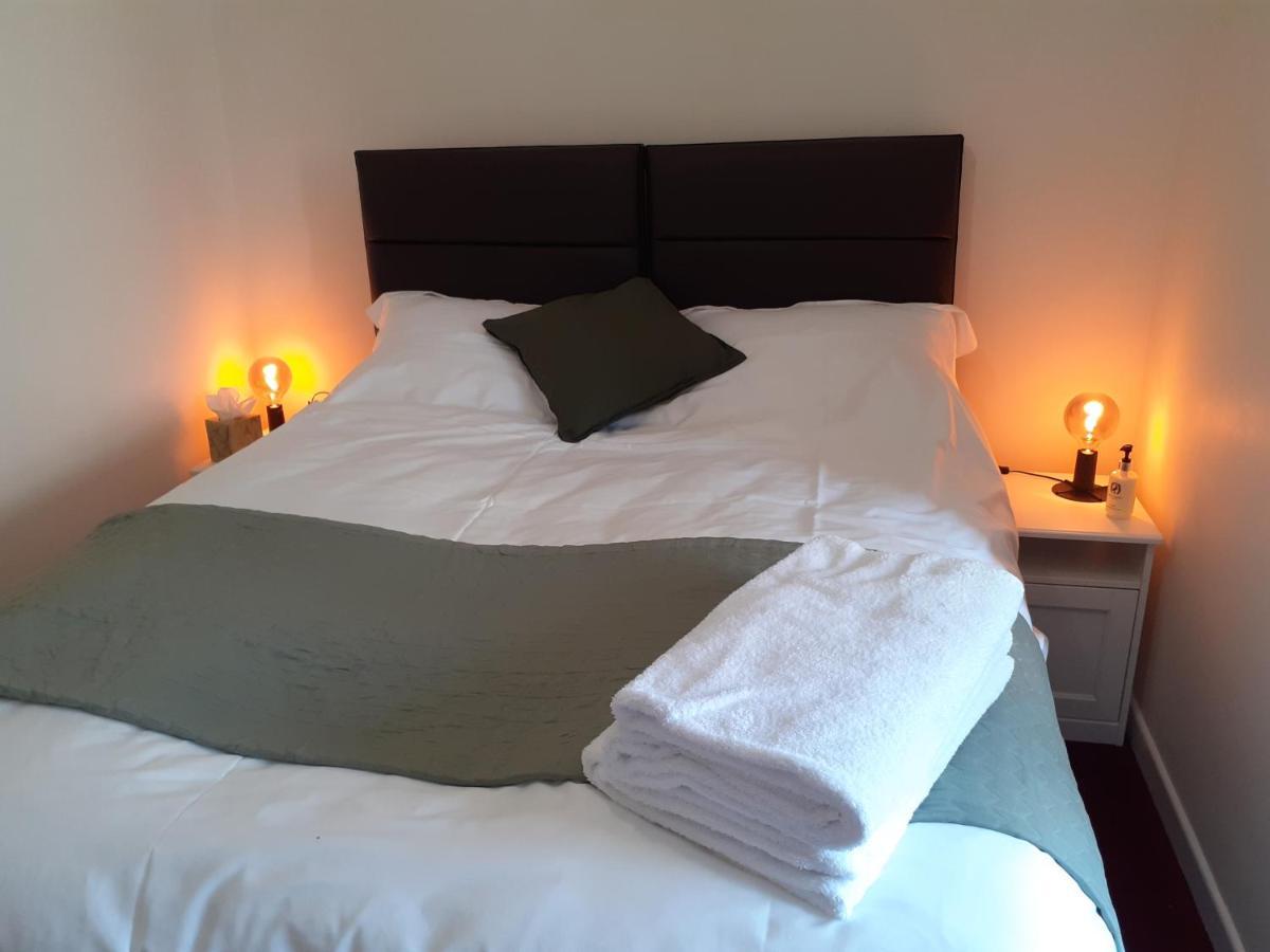 The Ivy Barn Holbeton Hotel ภายนอก รูปภาพ
