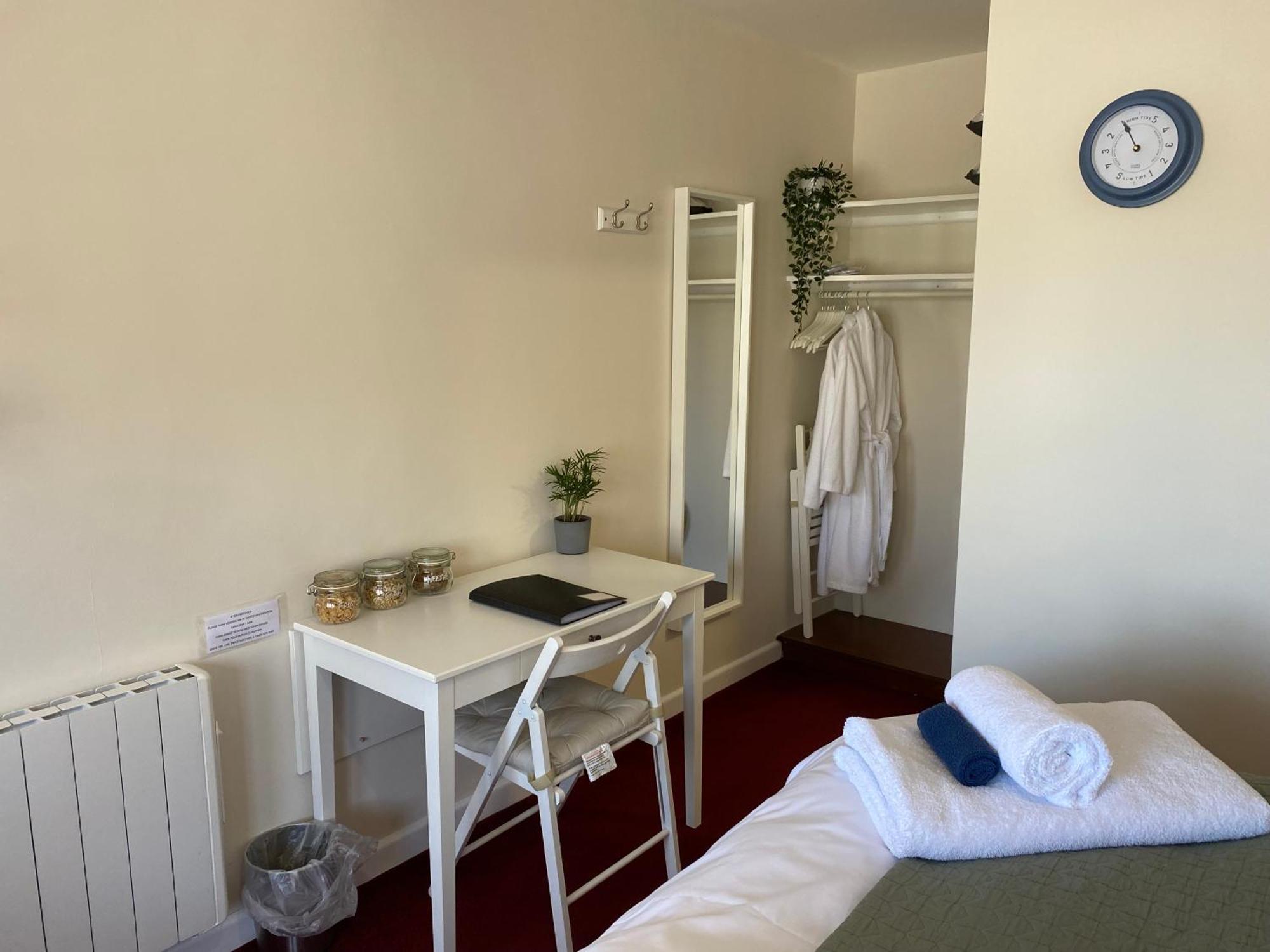 The Ivy Barn Holbeton Hotel ภายนอก รูปภาพ