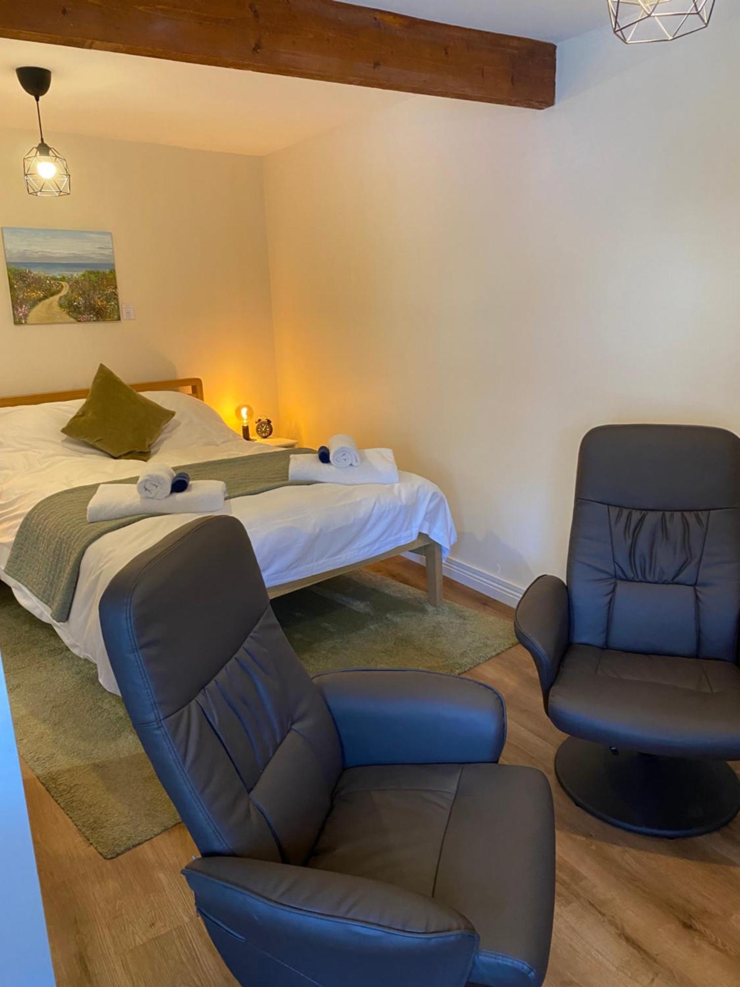 The Ivy Barn Holbeton Hotel ภายนอก รูปภาพ